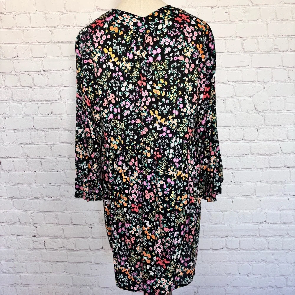 CHRISTIAN SIRIANO Boho 3/4 Sleeve Floral Tunic Top--EUC--M - Picture 5 of 16
